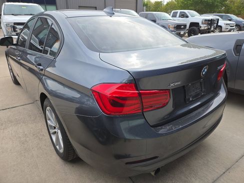 Used 2018 BMW 320i xDrive Sedan image 6