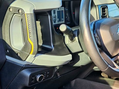 Used 2021 Ford Bronco Badlands image 16