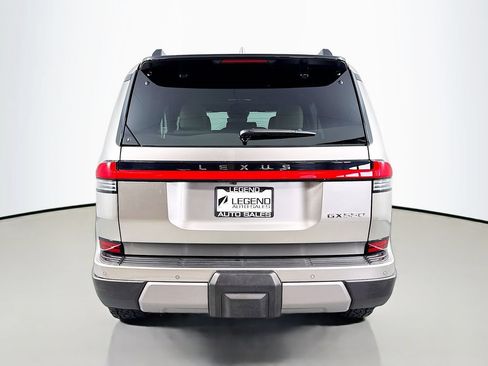 Used 2024 Lexus GX 550 AWD/4WD image 5