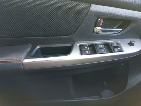 Used 2016 Subaru Crosstrek 2.0i Premium image 36