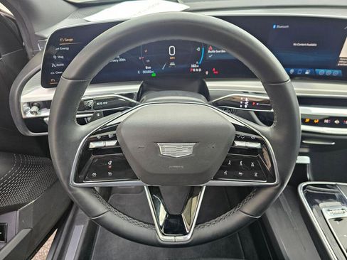 Certified 2024 Cadillac Lyriq Luxury image 28