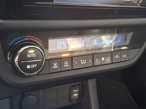 Used 2016 Toyota Corolla L image 15