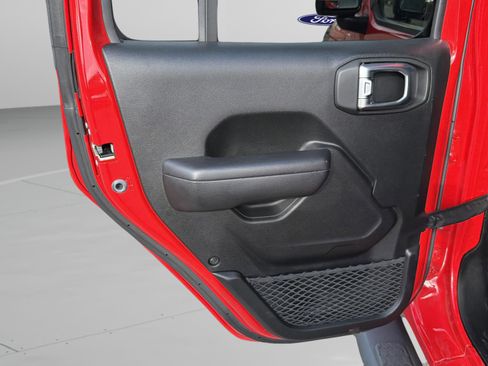 Used 2020 Jeep Wrangler Unlimited Sport image 23