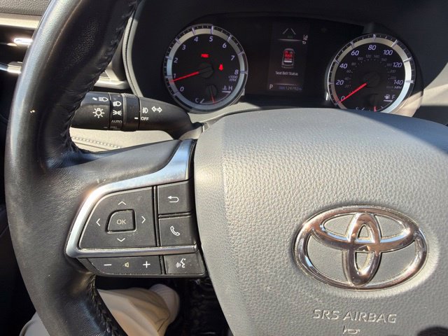 Used 2021 Toyota Highlander LE AWD/4WD image 21