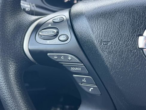 Used 2019 Nissan Pathfinder S image 9