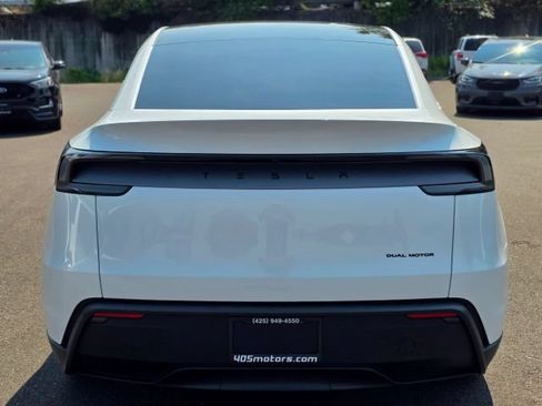 Used 2026 Tesla Model Y AWD image 7