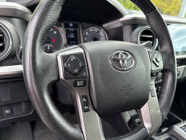 Used 2021 Toyota Tacoma SR5 AWD/4WD image 14
