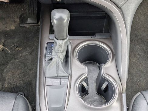 Used 2024 Toyota Camry SE image 26