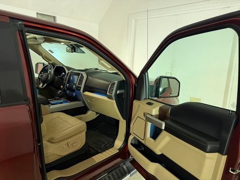 Used 2016 Ford F150 Lariat w/ Equipment Group 502A Luxury AWD/4WD image 22