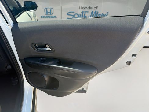 Used 2021 Honda HR-V Sport image 29