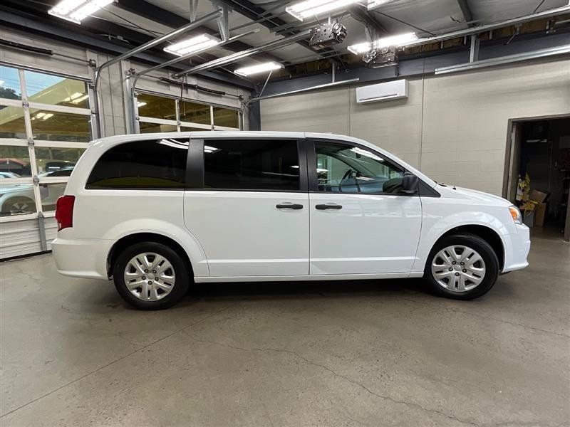 Used 2020 Dodge Grand Caravan SE FWD image 7