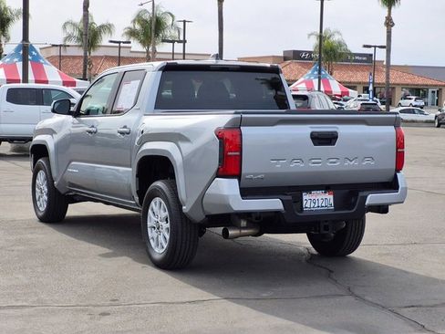 Used 2025 Toyota Tacoma SR5 image 8