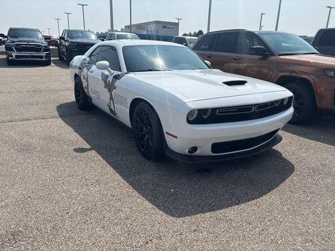 Used 2022 Dodge Challenger GT RWD image 4