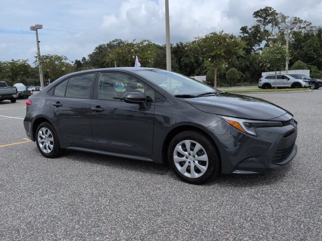 Certified 2025 Toyota Corolla LE FWD image 2