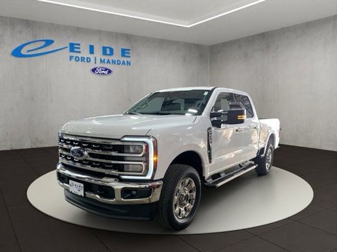 New 2026 Ford F250 Lariat w/ Chrome Package image 3
