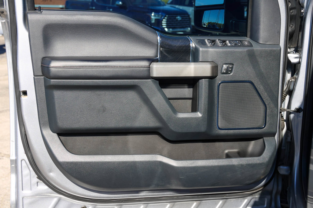 Used 2022 Ford F250 Platinum AWD/4WD image 11