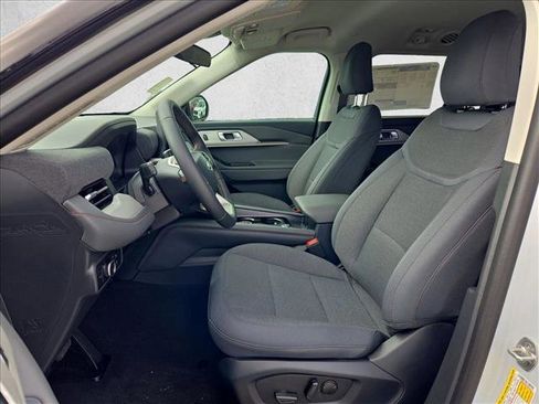 New 2026 Ford Explorer Active image 4