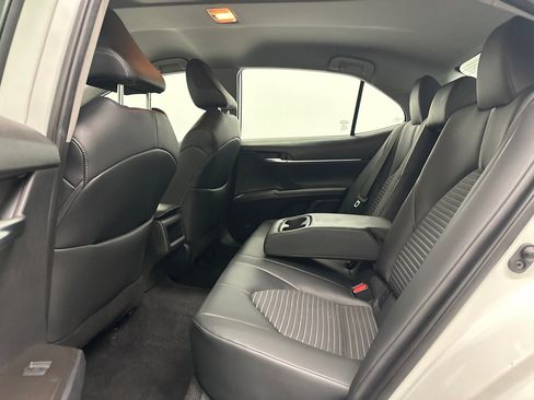 Used 2023 Toyota Camry SE image 14