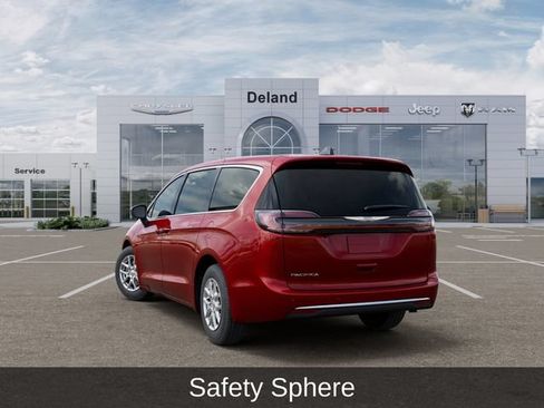 New 2026 Chrysler Pacifica Select FWD image 3