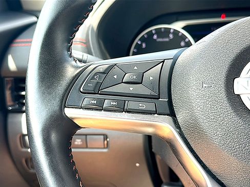 Used 2025 Nissan Sentra SR w/ Midnight Edition FWD image 29