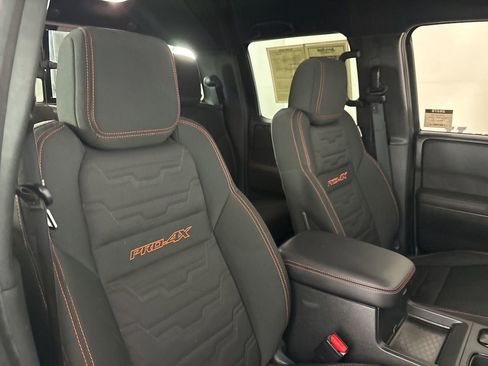 Used 2024 Nissan Frontier PRO-4X w/ Off-Road Protection Package image 25