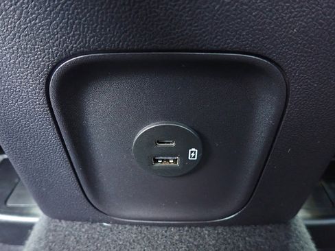 Used 2022 Ford Escape SE image 13