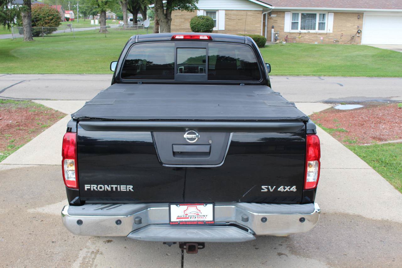 Used 2014 Nissan Frontier SV w/ SV Value Truck Package AWD/4WD image 9
