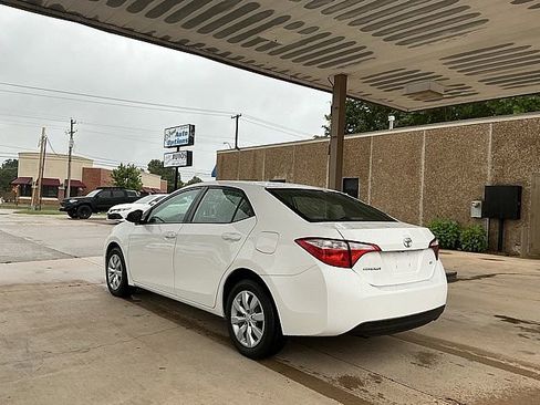 Used 2016 Toyota Corolla LE FWD image 7