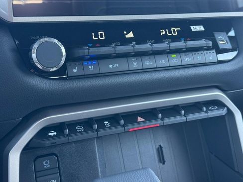 New 2026 Toyota Tundra Limited AWD/4WD image 14