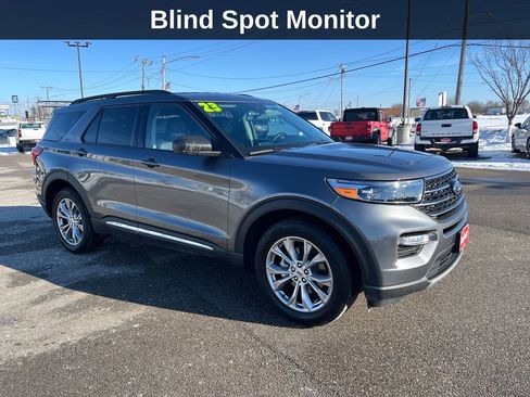 Used 2023 Ford Explorer XLT w/ Equipment Group 202A image 9