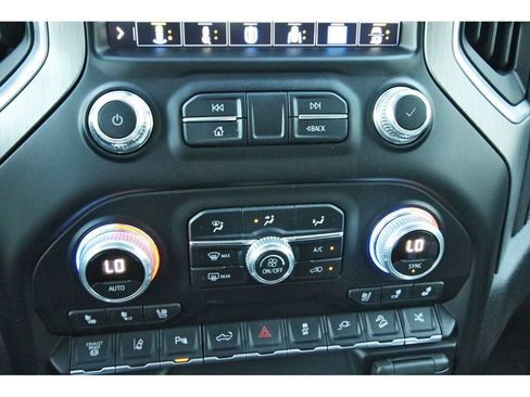 Used 2022 GMC Sierra 2500 Denali w/ Technology Package AWD/4WD image 28