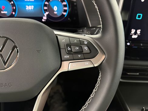 New 2026 Volkswagen Atlas Cross Sport SE image 13