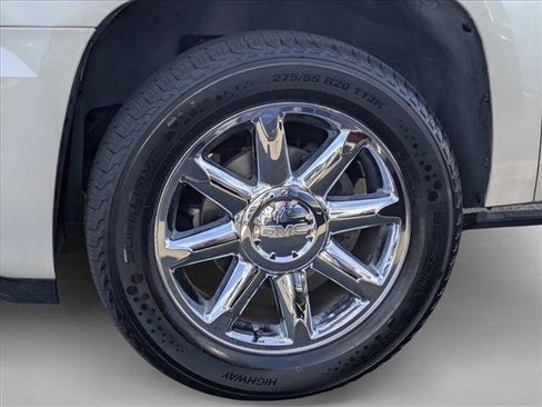 Used 2012 GMC Yukon Denali RWD image 28