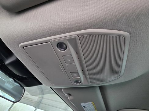 New 2026 Nissan Sentra SR FWD image 25