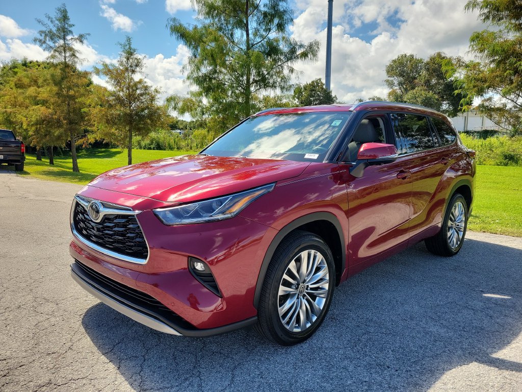 Used 2023 Toyota Highlander Platinum FWD image 31