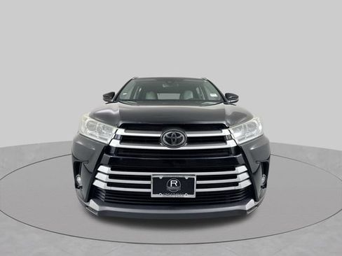 Used 2017 Toyota Highlander XLE AWD/4WD image 27