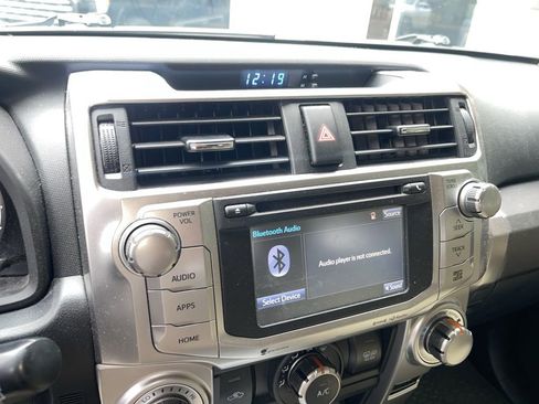 Used 2019 Toyota 4Runner SR5 Premium image 8