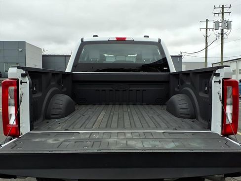 Used 2024 Ford F350 XL w/ FX4 Off-Road Package image 9