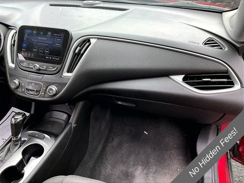Used 2019 Chevrolet Malibu RS FWD image 12
