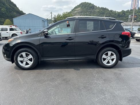 Used 2013 Toyota RAV4 XLE AWD/4WD image 4