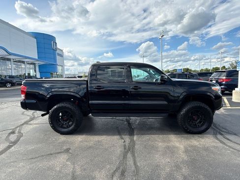 Used 2023 Toyota Tacoma SR AWD/4WD image 12