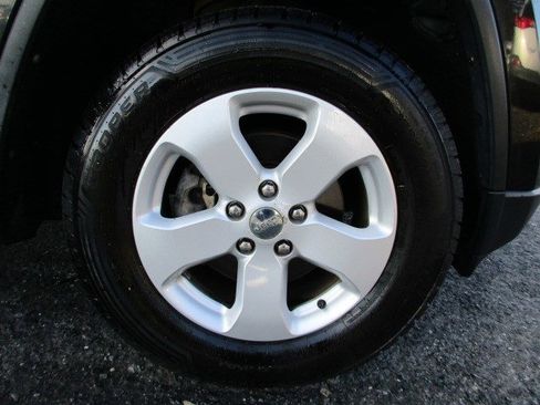 Used 2013 Jeep Grand Cherokee Laredo image 13