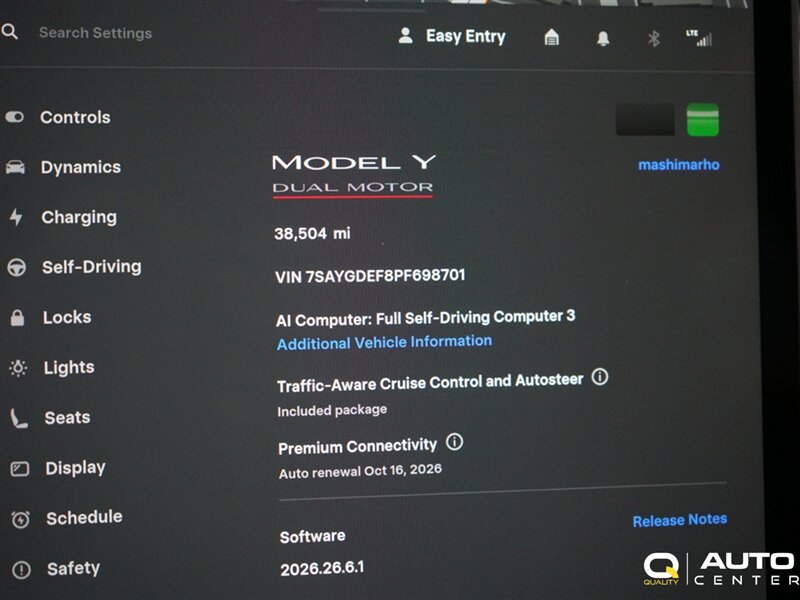 Used 2023 Tesla Model Y Performance AWD/4WD image 19