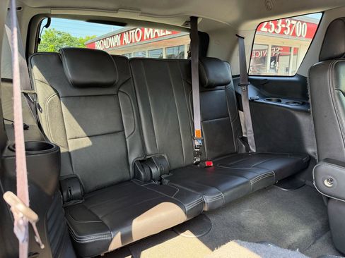 Used 2015 GMC Yukon Denali w/ Premium Package AWD/4WD image 11