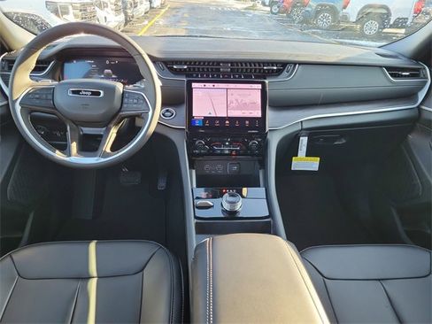 New 2025 Jeep Grand Cherokee Limited w/ Trailer Tow Package image 23