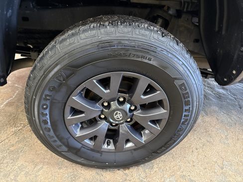 Used 2023 Toyota Tacoma SR5 image 22