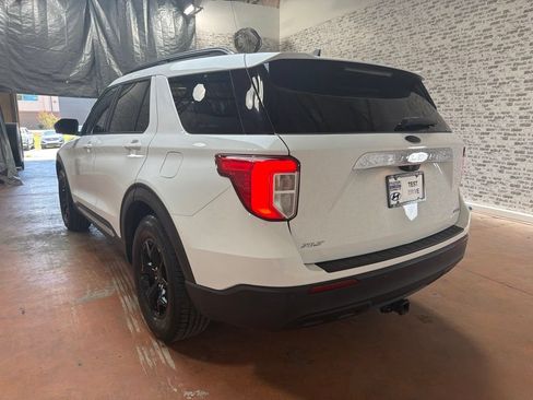 Used 2021 Ford Explorer XLT AWD/4WD image 5