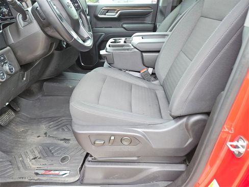 Used 2024 Chevrolet Silverado 1500 LT Trail Boss w/ Protection Package image 16