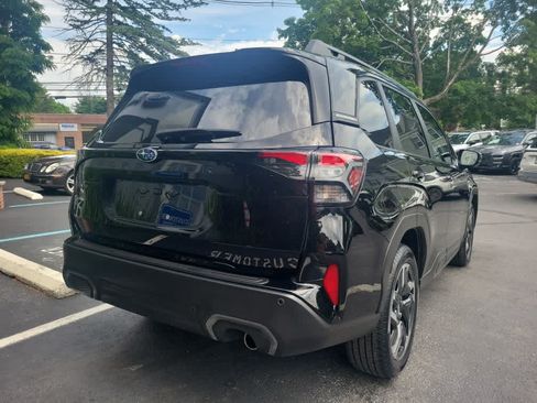 Certified 2025 Subaru Forester Limited AWD/4WD image 3