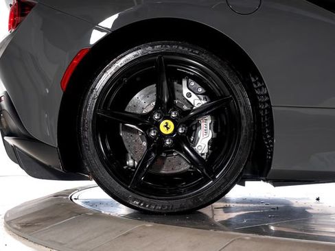 Certified 2022 Ferrari F8 Tributo RWD image 20
